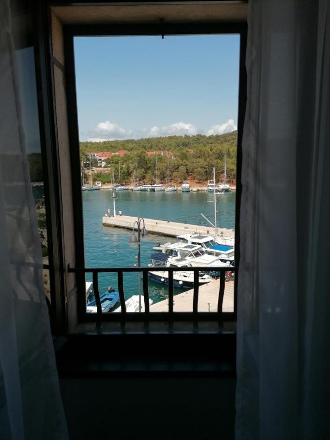 Two-Bedroom Apartment With Sea View,Big Terrase And Garden Stari Grad  Exteriör bild
