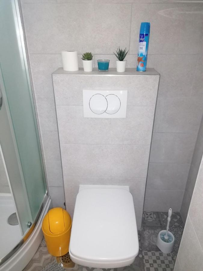 Two-Bedroom Apartment With Sea View,Big Terrase And Garden Stari Grad  Exteriör bild