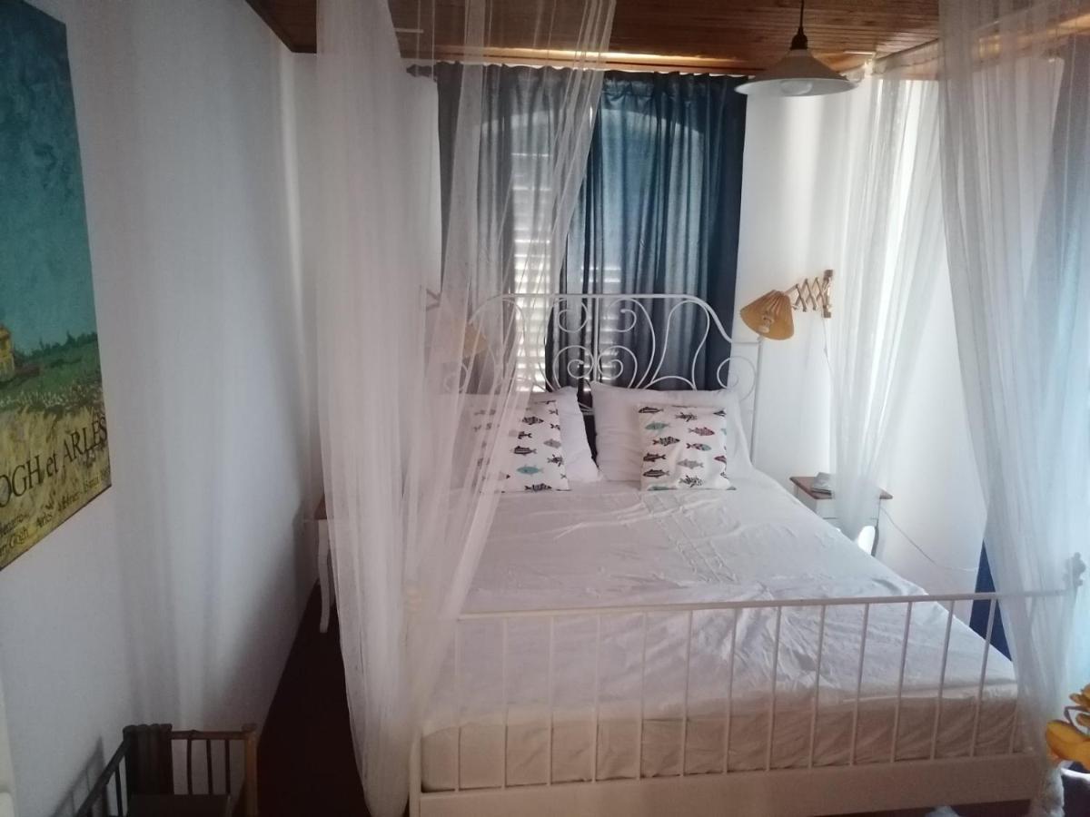 Two-Bedroom Apartment With Sea View,Big Terrase And Garden Stari Grad  Exteriör bild